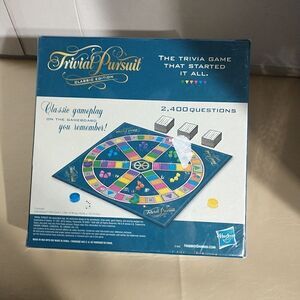Hasbro Gaming Trivial Pursuit Board Game Classic Edition New Sealed.